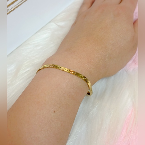 LOW START - CHRISTIAN DIOR GOLD TONE BRACELET- 7” long - Picture 6 of 12